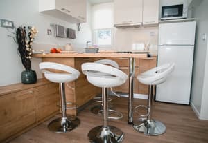 thumbnail: In-room dining