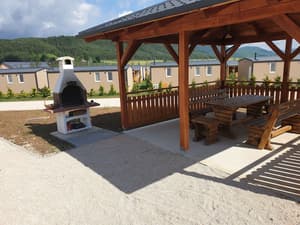 thumbnail: BBQ/picnic area