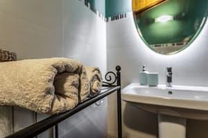 thumbnail: Bathroom