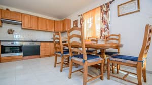 thumbnail: In-room dining