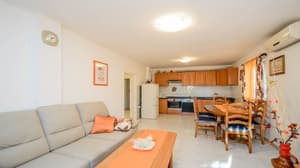thumbnail: Interior detail