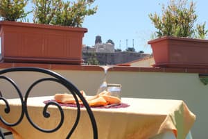 thumbnail: Outdoor dining