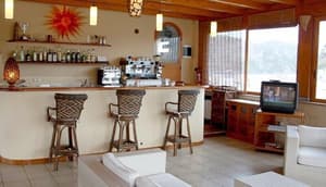 thumbnail: Bar (on property)