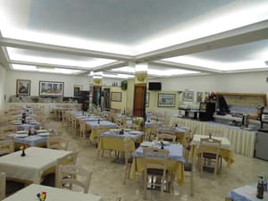 thumbnail: Restaurant