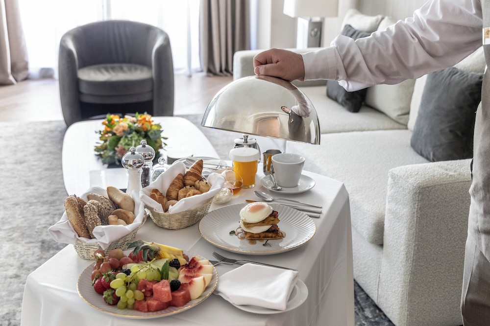 Room service - dining