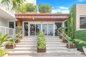 thumbnail: Exterior