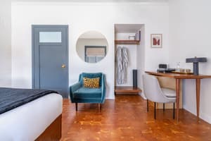 thumbnail: Room