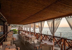 thumbnail: Restaurant