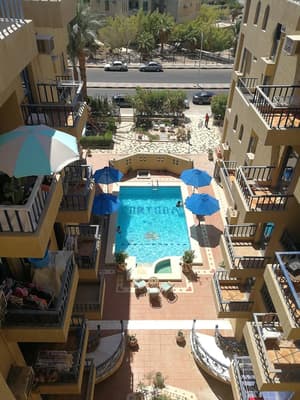 thumbnail: Pool