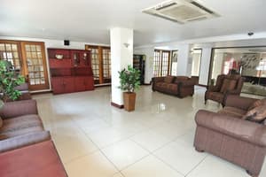 thumbnail: Lobby sitting area