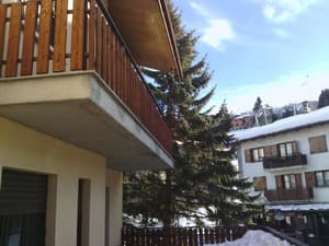 thumbnail: Exterior