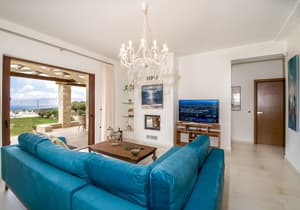 thumbnail: Living area