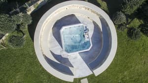 thumbnail: Exterior