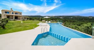 thumbnail: Outdoor pool
