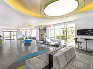 thumbnail: Lobby sitting area