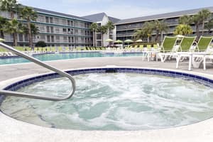 thumbnail: Outdoor spa tub