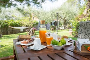 thumbnail: Breakfast buffet