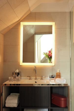thumbnail: Bathroom