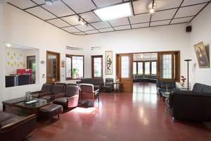 thumbnail: Lobby sitting area