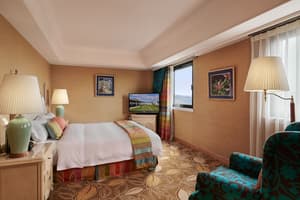 thumbnail: In-room dining