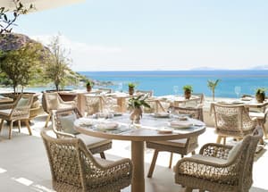 thumbnail: Outdoor dining