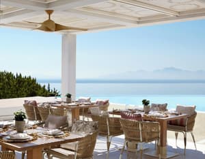 thumbnail: Outdoor dining
