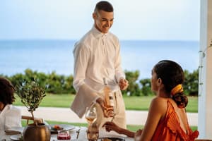 thumbnail: Outdoor dining