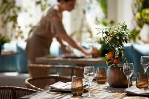 thumbnail: Outdoor dining