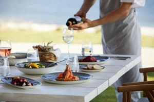 thumbnail: Outdoor dining