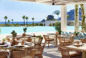 thumbnail: Outdoor dining