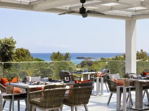 thumbnail: Outdoor dining