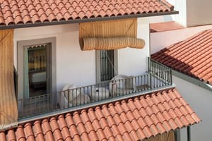thumbnail: Courtyard view