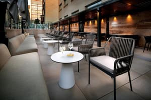 thumbnail: Outdoor dining