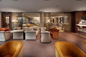 thumbnail: Bar (on property)