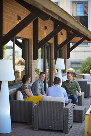 thumbnail: Bar (on property)