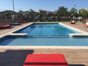 thumbnail: Pool