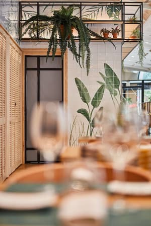 thumbnail: Restaurant