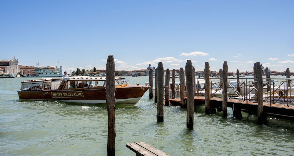 Dock