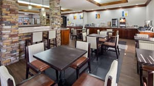 thumbnail: Breakfast area