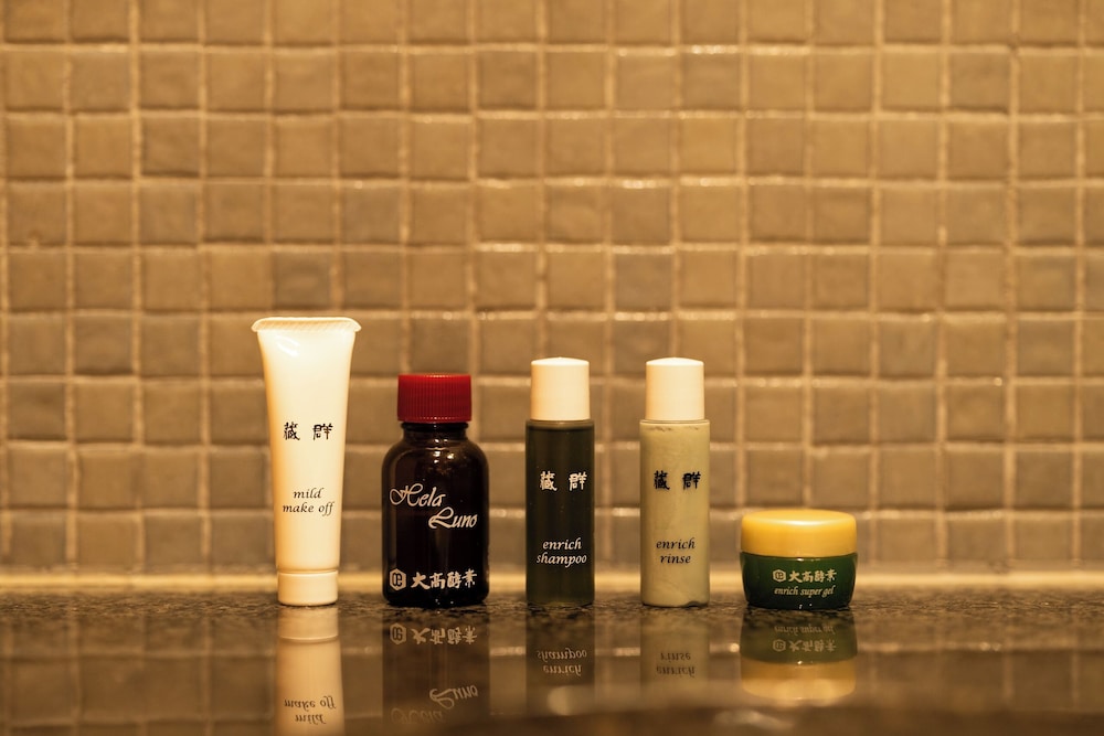 Bathroom amenities