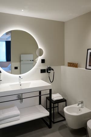 thumbnail: Bathroom