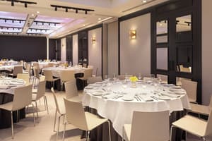 thumbnail: Restaurant