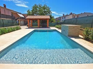 thumbnail: Outdoor pool
