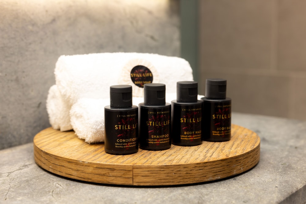 Bathroom amenities