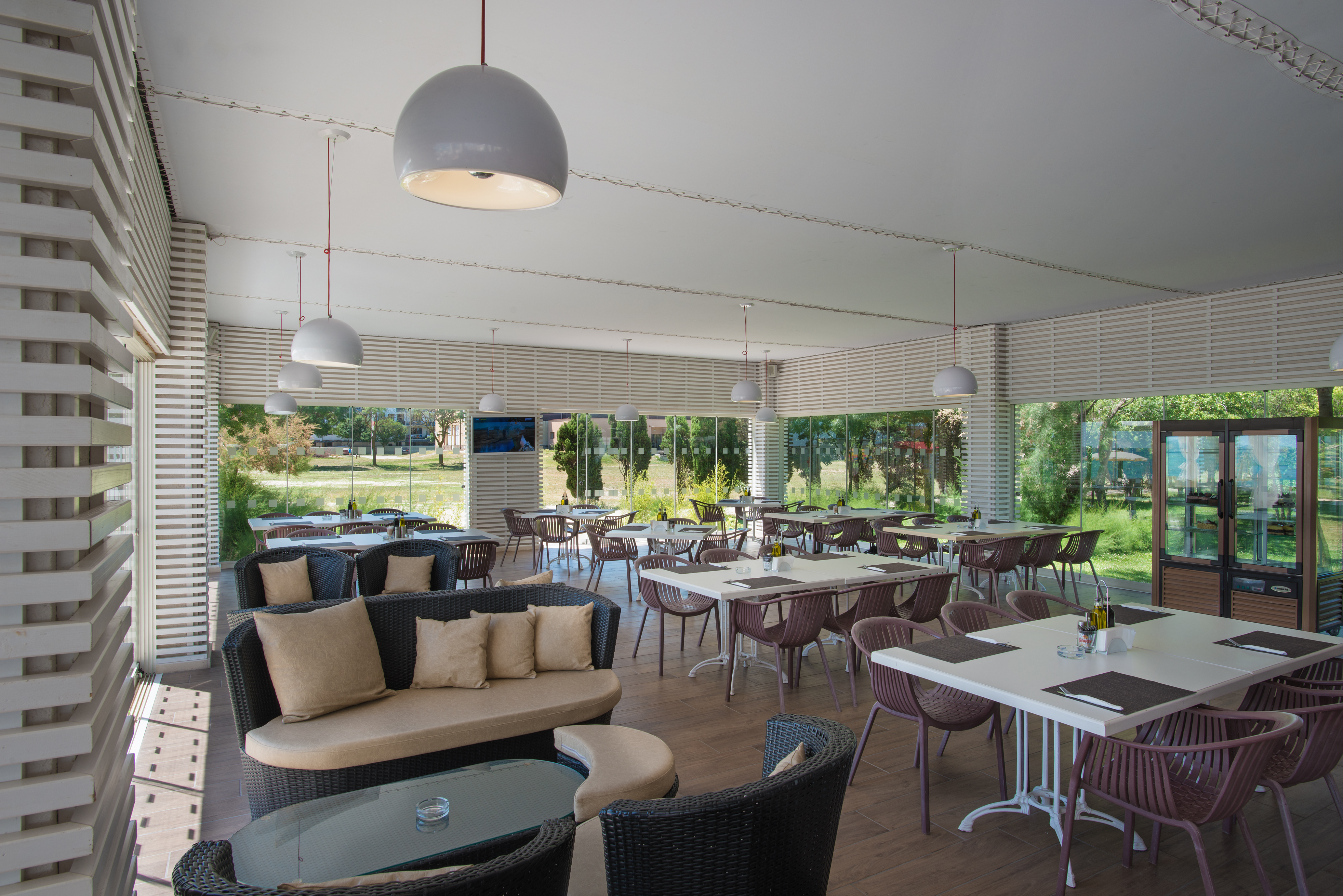 Restaurant-cafeteria