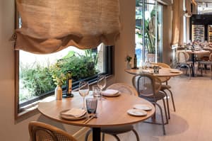 thumbnail: Restaurant