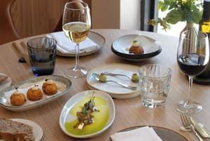 thumbnail: Restaurant