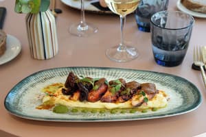 thumbnail: Restaurant