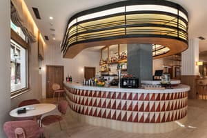 thumbnail: Bar (on property)