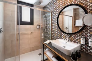thumbnail: Bathroom